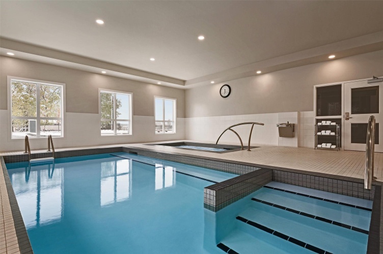 Microtel Inn & Suites By Wyndham Kelowna photo 13