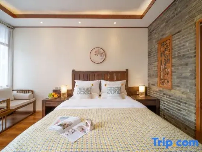 Standard Double room with courtyard view