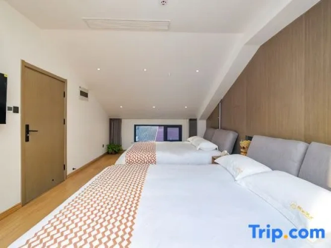 1 Bedroom Suite