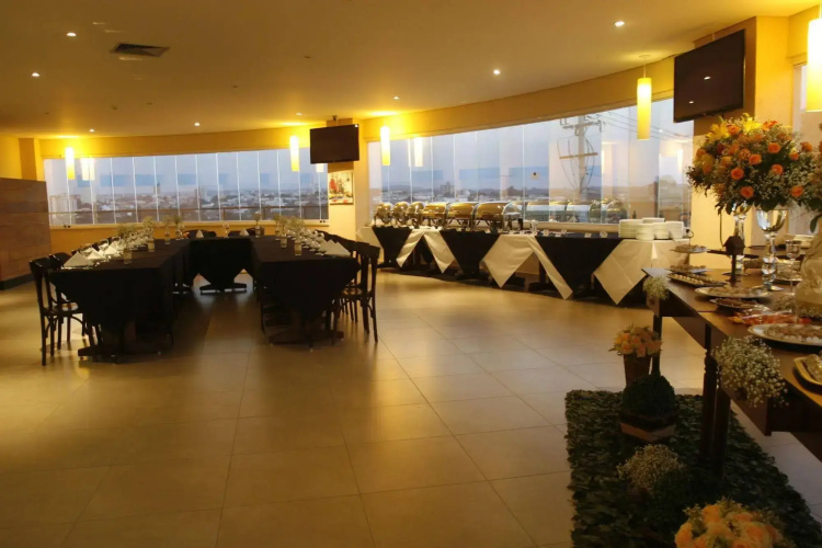 Salto Plaza Hotel