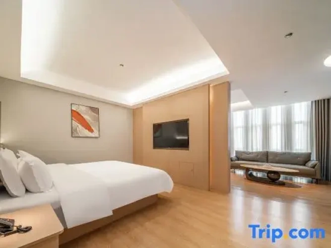 Deluxe Family Suite