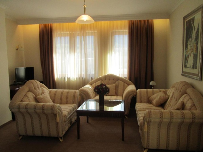 3 Bedrooms Apartment with balcony