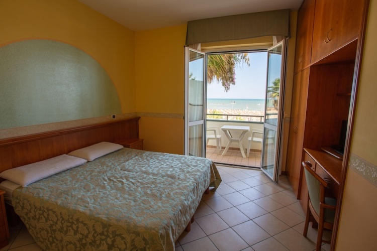 1 Bedroom Standard Double room with balcony and with sea view