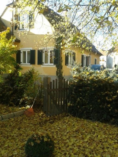 4 Bedrooms Cottage