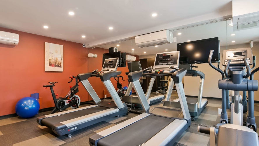 Best Western Plus Burnaby Hotel photo 21