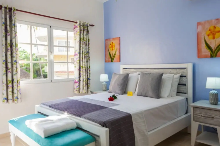 B102 - A Hidden Gem on Los Corales Beach - 2br