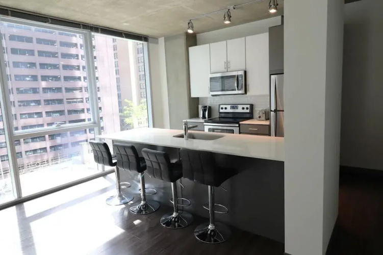 DCH 215 Lake