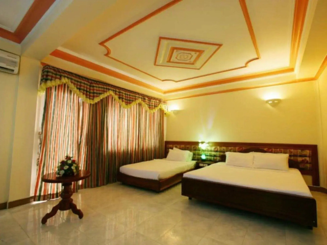 Lucky Star Hotel