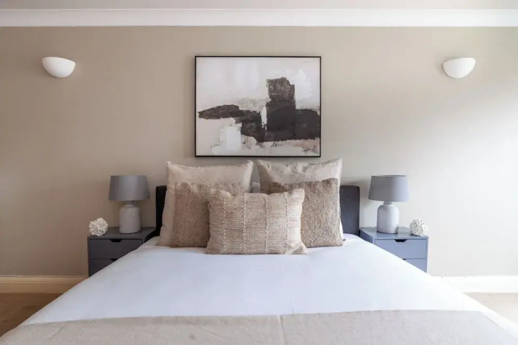 Modern Dalston Apartment