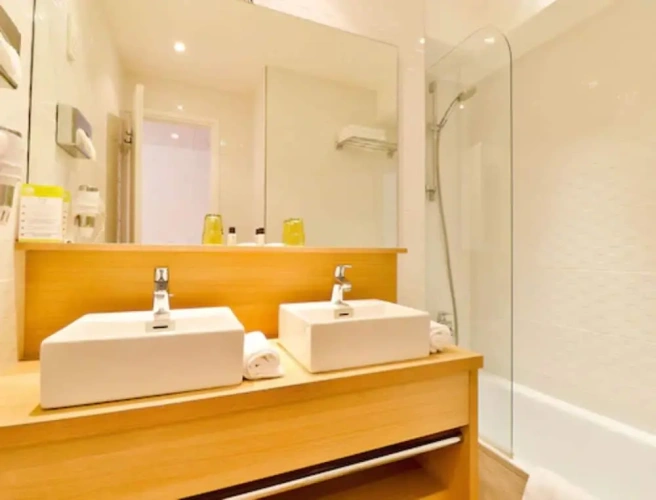 Privilege room