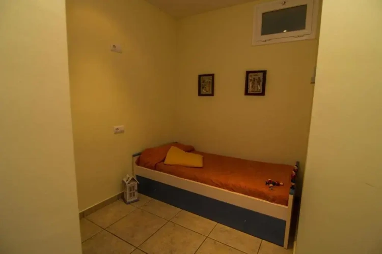 3 Bedrooms Apartment