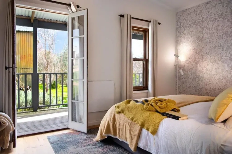 2 Bedrooms Cottage
