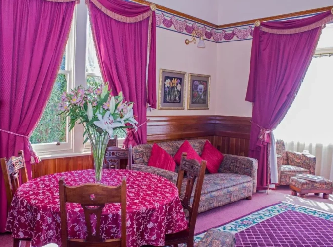 3 Bedrooms Cottage