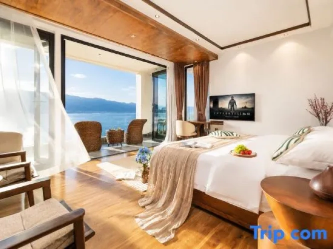 2 Bedrooms Suite with ocean view