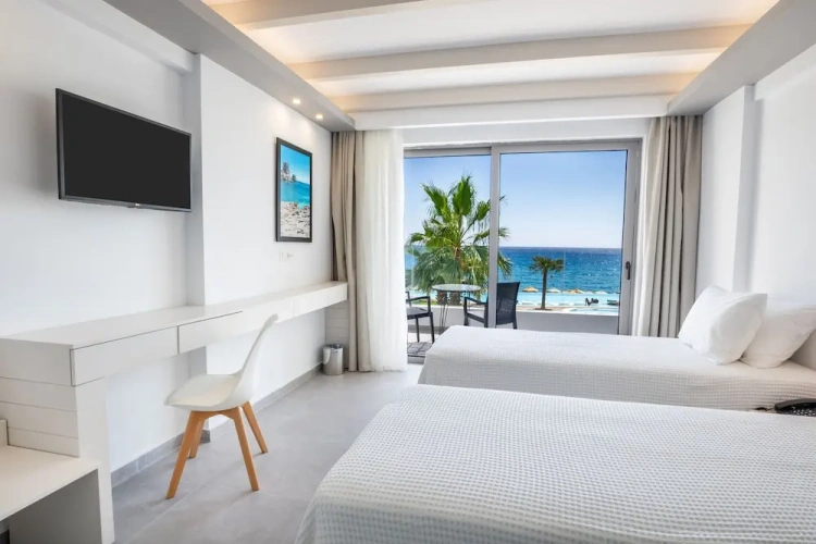 Split Level Suite with Private Pool