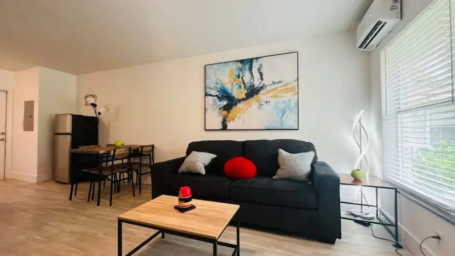 Quiet Miami Oasis Fast Wi-fi Free Parking