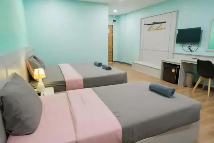 Standard Triple room