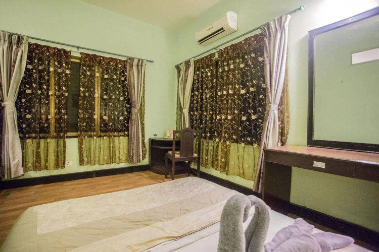 Hotel Ananda Inn