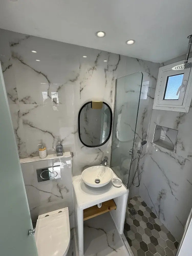 Sunshine Bay Suites