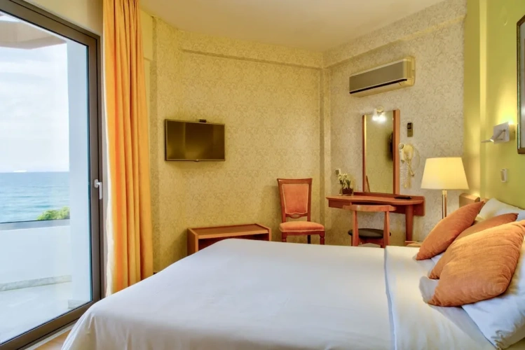 Standard Double room with balcony and with sea view