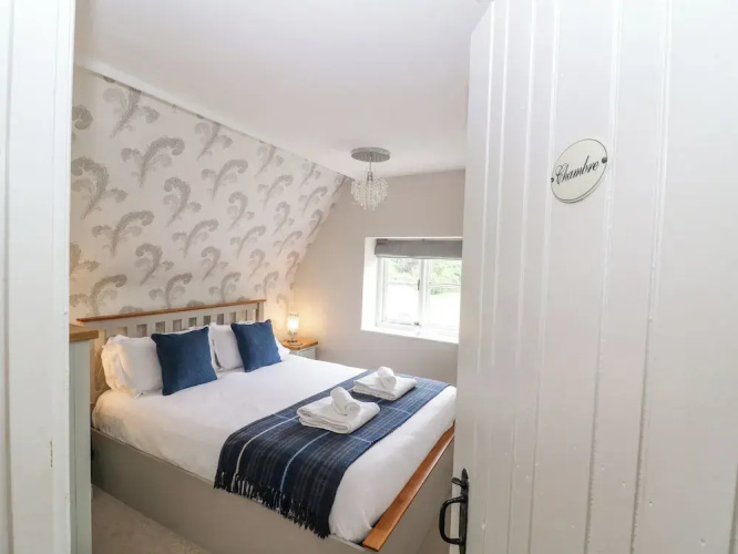 Honeysuckle Cottage