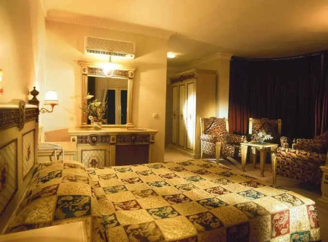 Fun Hill Resort Hotel