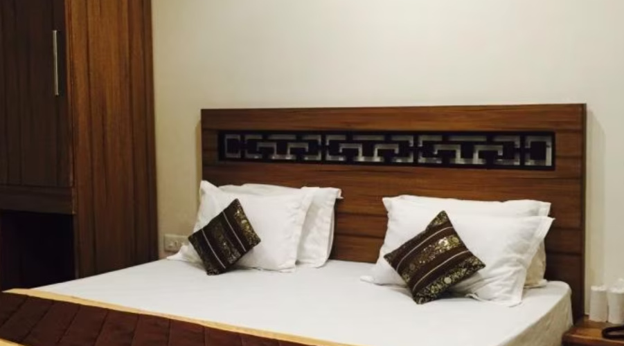 Economy room