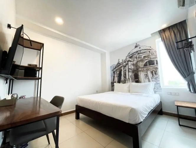 Superior Double room with city view