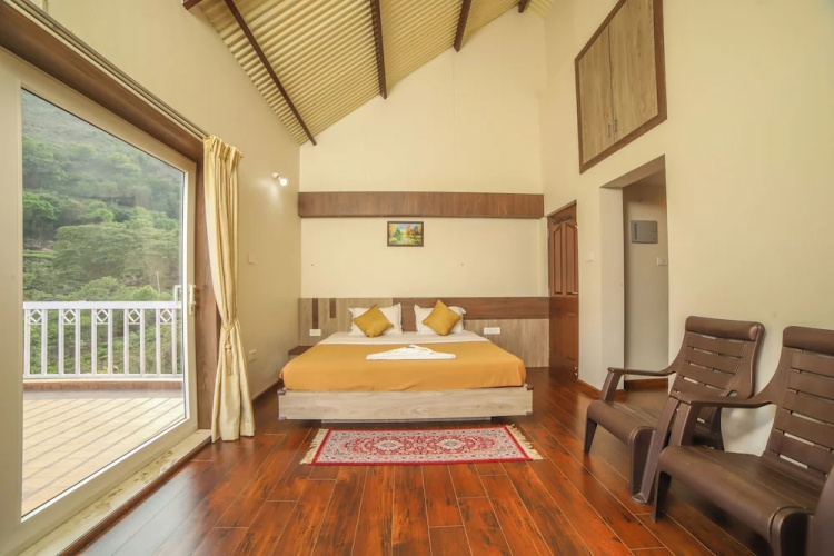 Moving Mist Villa