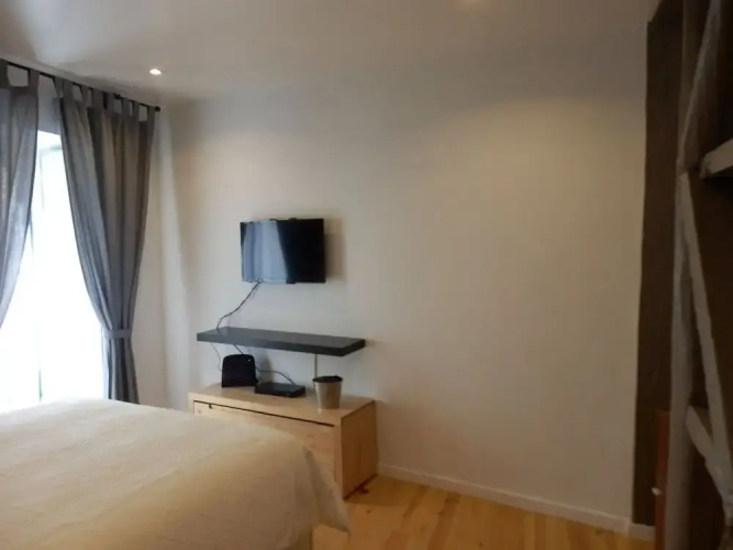 Lovely Flat Between Graça and Alfama by LCH