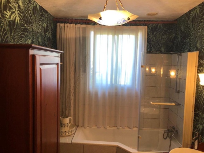 2 Bedrooms Cottage