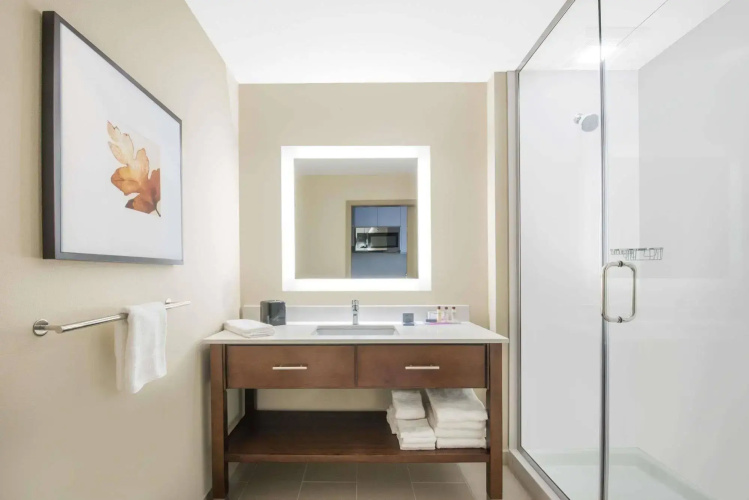 Hawthorn Suites by Wyndham Fargo