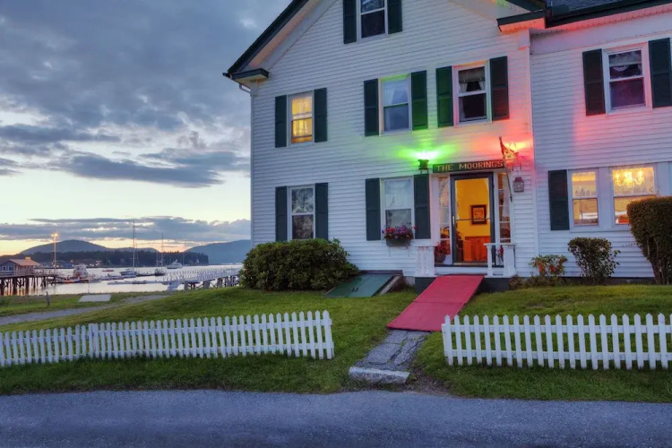 Moorings Inn Waterfront