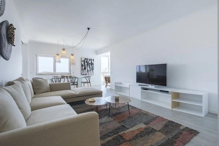 3 Bedrooms Apartment with city view