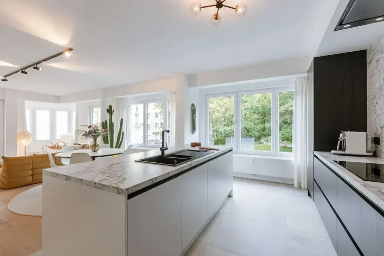Modern 3-bedroom Apartment Family-friendly Touches