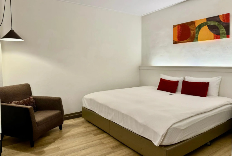 53 Hotel