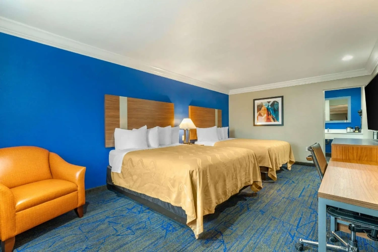 Standard Quadruple room