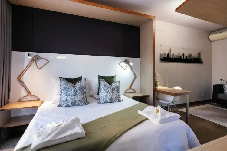 Akanani Apartments