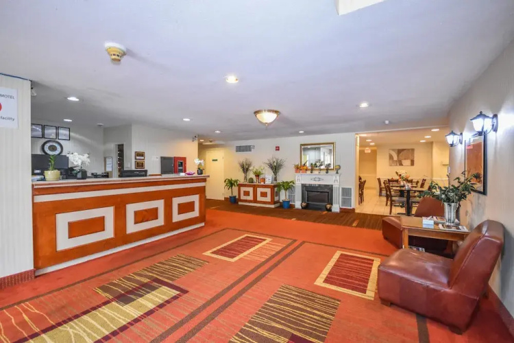 Charles River Motel