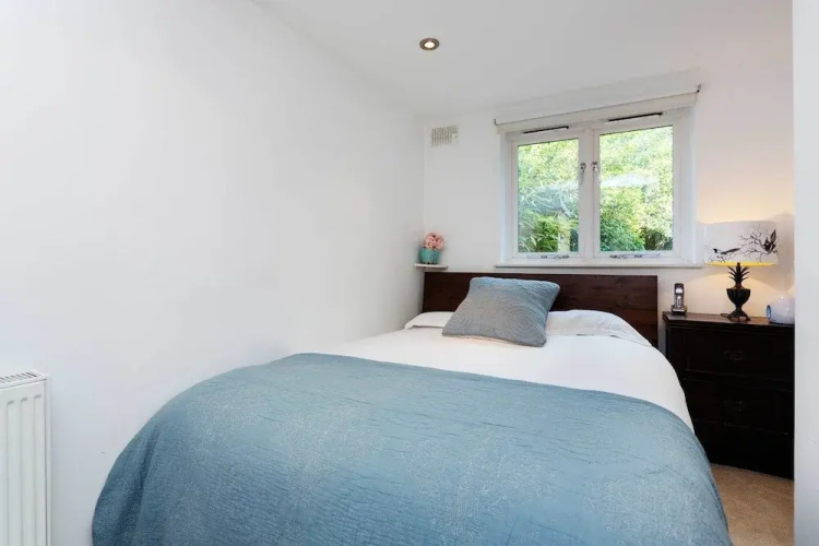 Stanlake Villas Garden Flat
