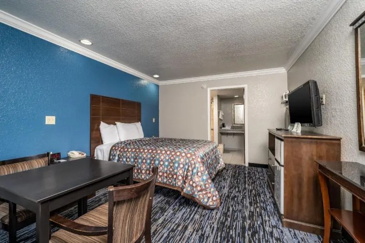 Gator Town Inn