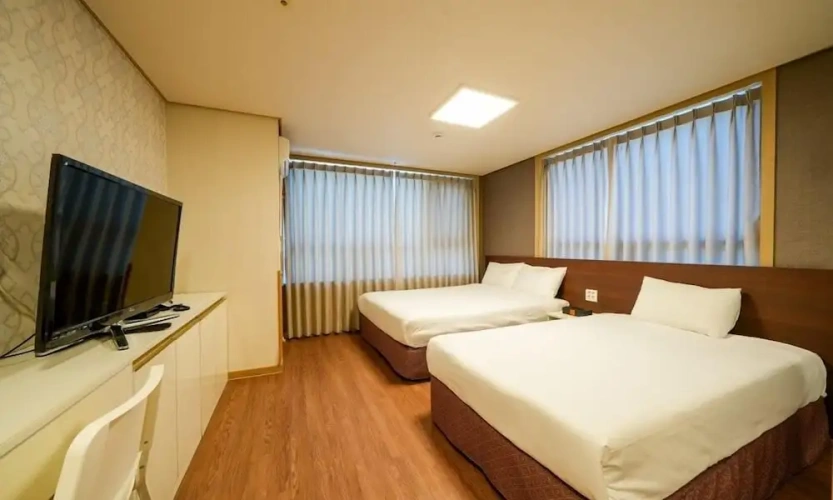 Standard Twin Family room