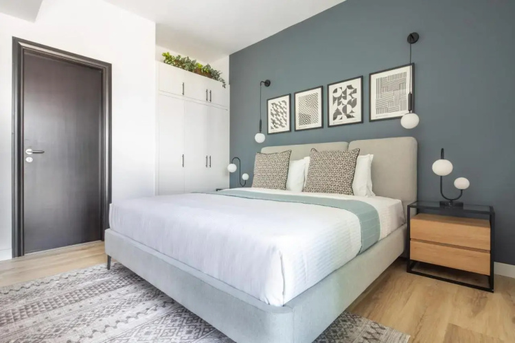 Frank Porter - Marina Residence Tower B