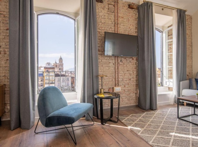 Deluxe Apartment