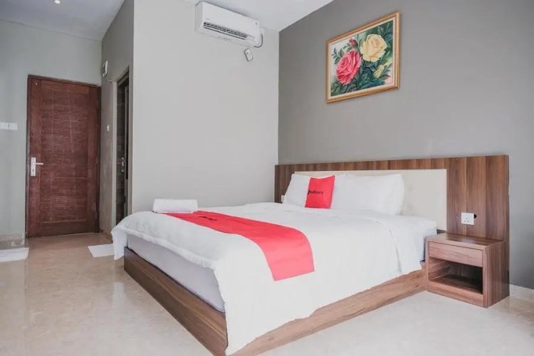 RedDoorz Premium @ Permata Baloi Green