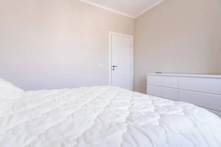 Top Floor Condo Close To Town Center And The Beach