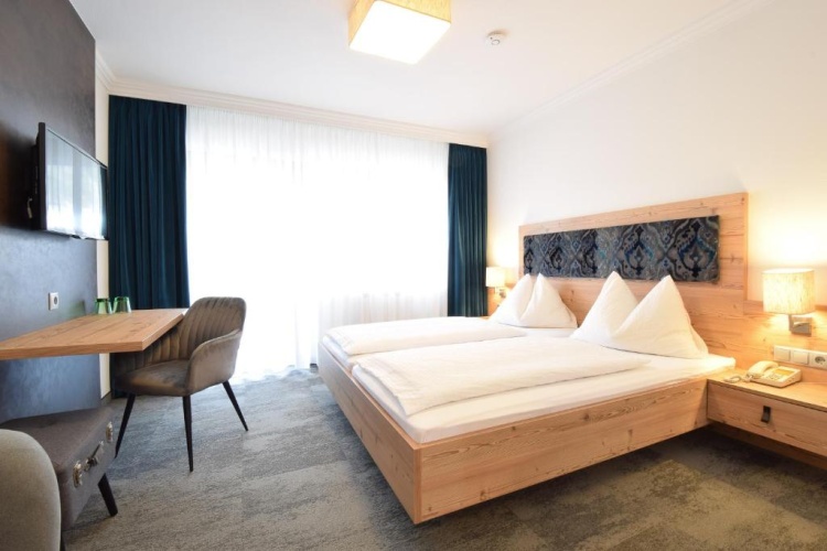 Standard Double room with balcony and with view