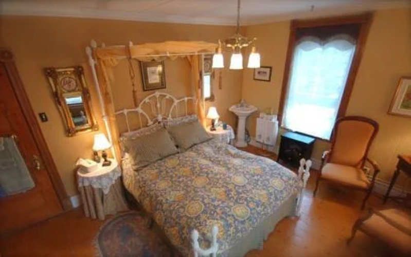Au Petit Chateau