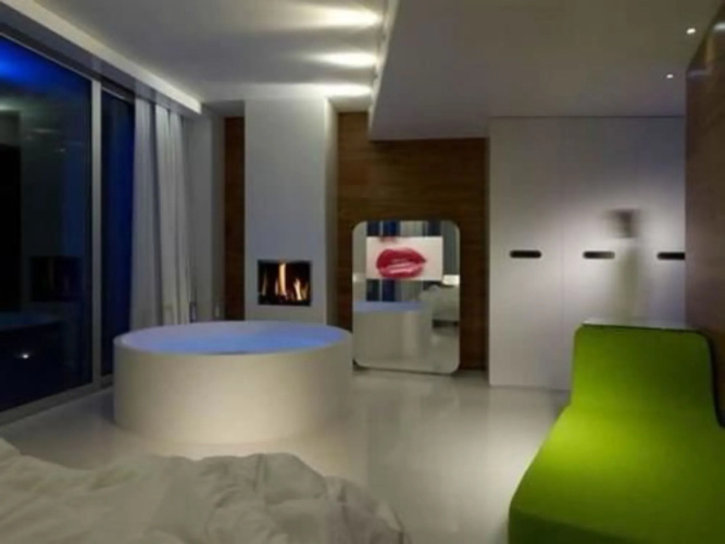 i-Suite Hotel