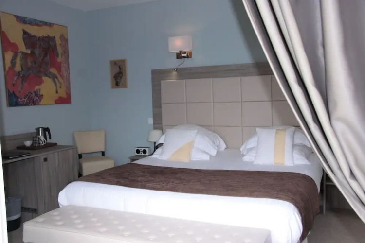Comfort Suite with balcony and with mountain view